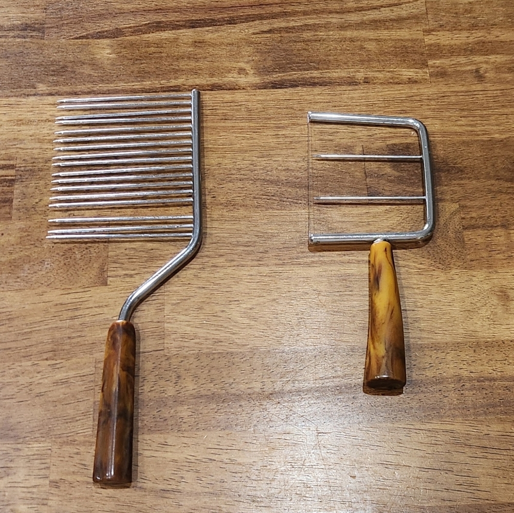 Vintage Bakelite Angel Food Cake Slicer & Cheese Slicer